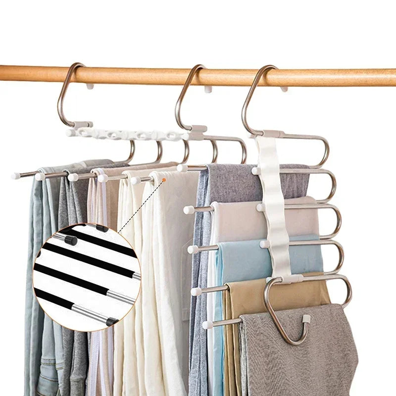 SmartRack Pro — Cabide Multifuncional 5 em 1 para Organização de Roupas!